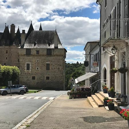 Town House Jumilhac-Le-Grand Villa Exterior photo